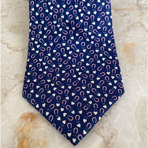 Salvatore Ferragamo Magnets & Hearts 100% Silk Tie - Picture 5 of 12